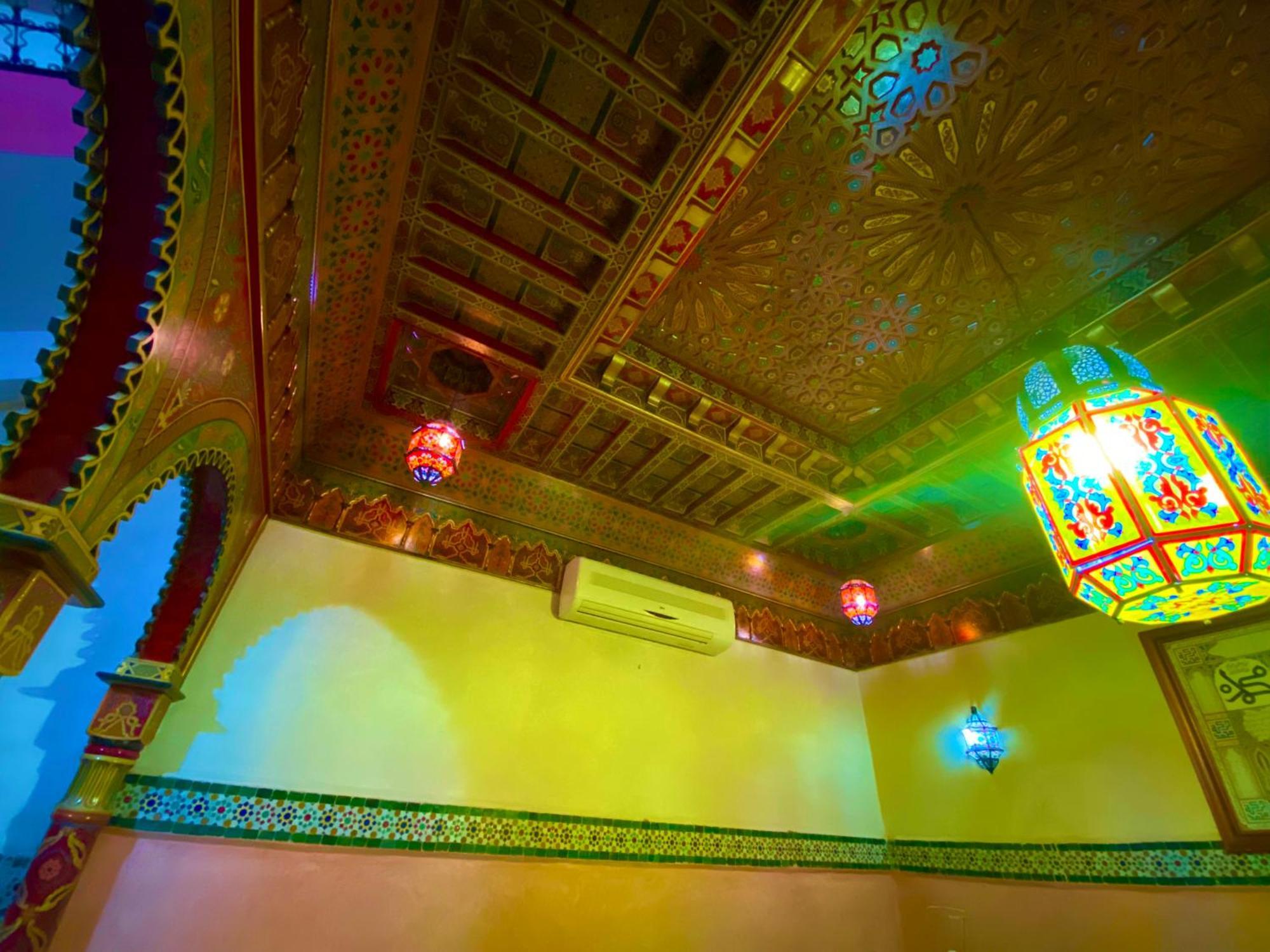 Riad Nezha Avec Jacuzzi Et 3 Piscines Au Coeur De Marrakesh Luaran gambar