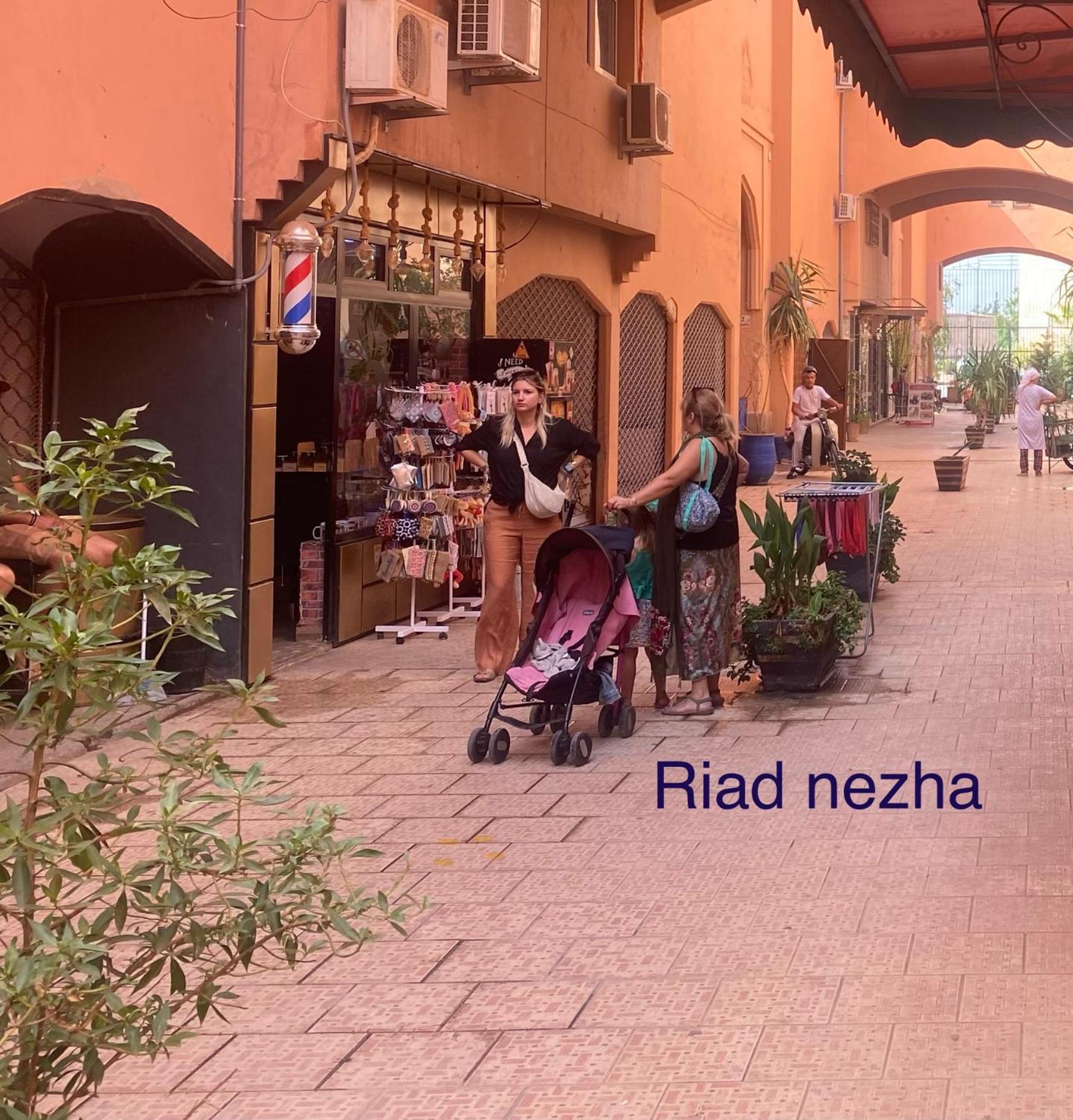Riad Nezha Avec Jacuzzi Et 3 Piscines Au Coeur De Marrakesh Luaran gambar